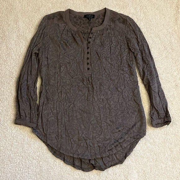 Lucky Brand size small gray 3/4 length top - Picture 1 of 4